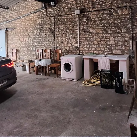 Prázdninový dům Maison Entiere Centre-Ville 3 Chambres Ruffec (Charente)